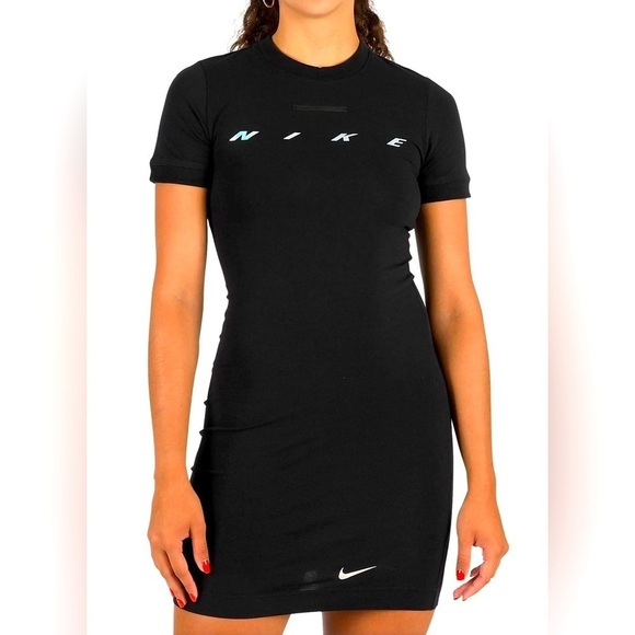 Nike Dresses & Skirts - Nike Women’s Bodycon Essential Dress - Size Large - BLACK - good condition